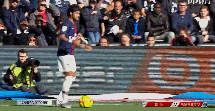 足球国足新一期集训名单公布，两名新人首次入选引热议