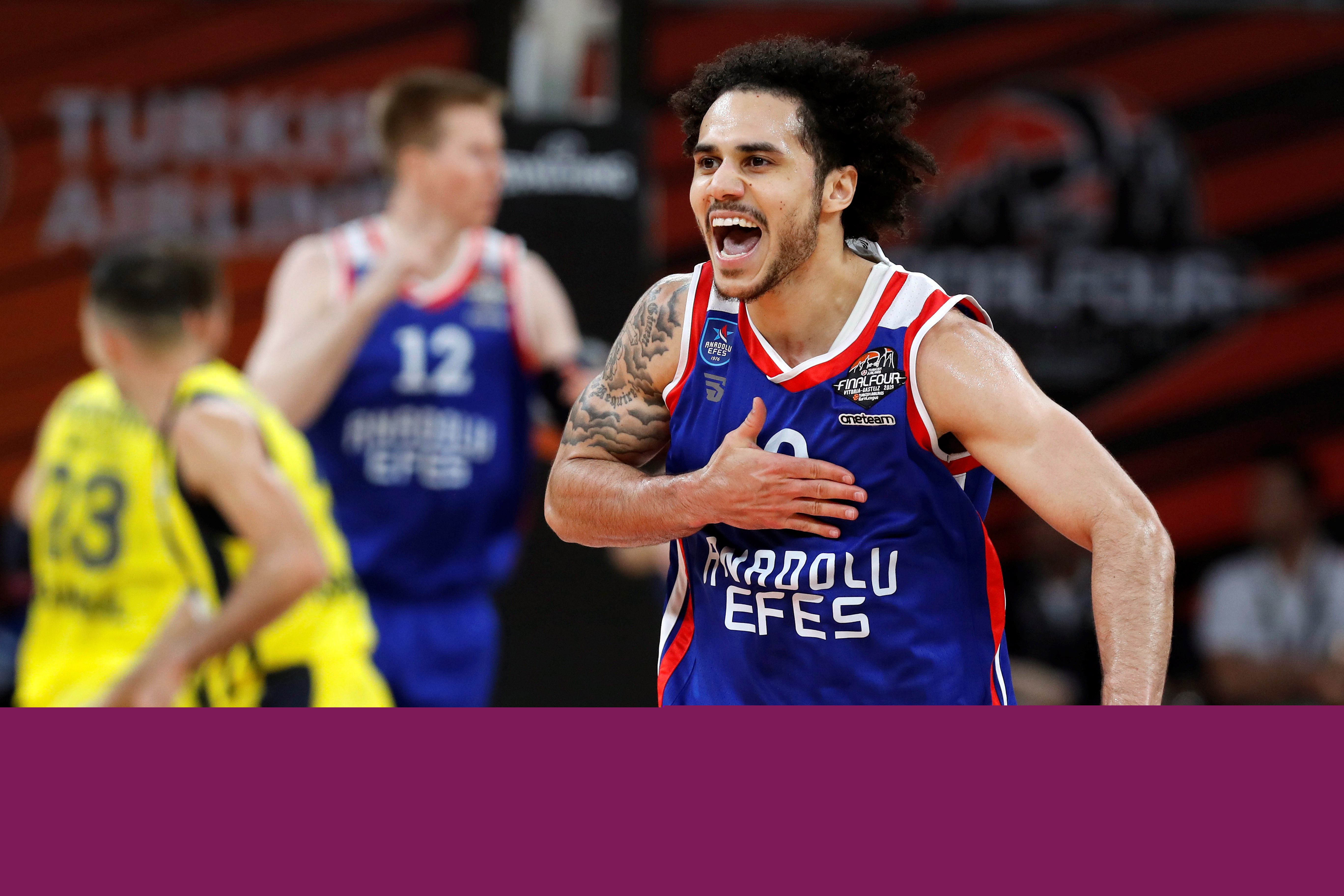 阿坎吉：这样输球很难接受，尤其是被判罚了那样的一粒点球（阿坎吉：这场失利难以接受，尤其是那个点球判罚）