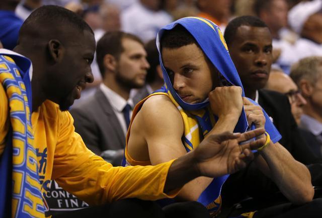 安东尼自贝蒂斯首秀以来禁区外进6球，五大联赛仅次于姆巴佩（安东尼自贝蒂斯首秀至今已轰6记禁区外进球，五大联赛仅逊姆巴佩）