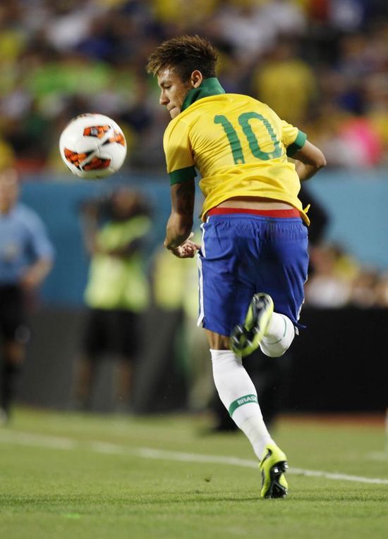 姆本扎：中国足球在精神层面需树立更坚定的目标，要重视青训（姆本扎：中国足球应在精神层面确立更坚定目标，并加大青训力度）